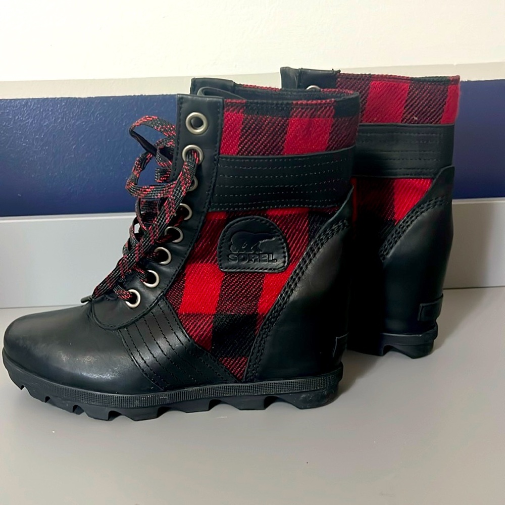 Sorel Lexie Wedge Boot - perfect for fall!